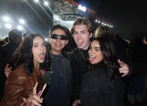 Karla Gaytán Instagram - bye bye 2025, estuviste bien loco 🫂✨🤲🏻