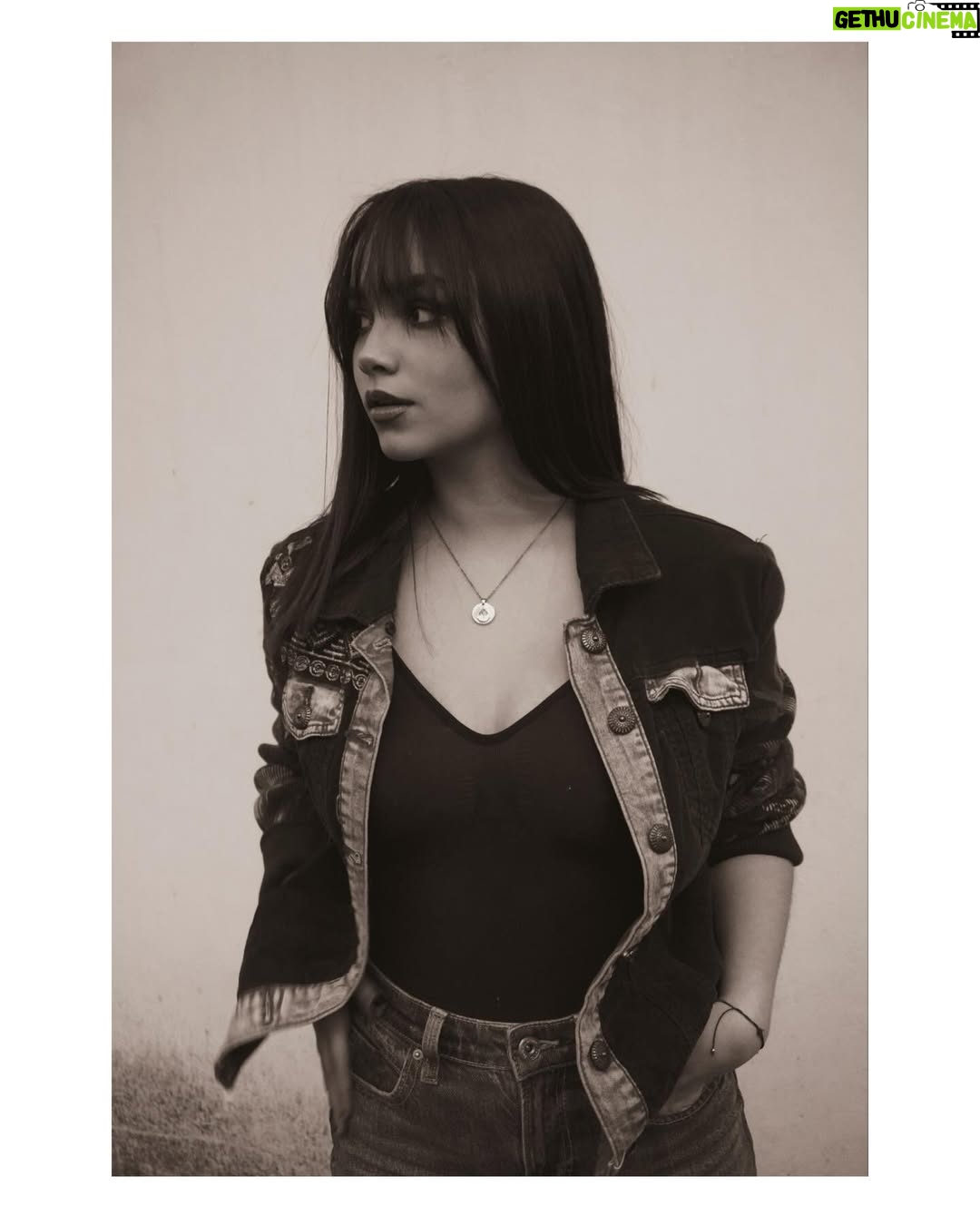 Karla Gaytán - 19.3K Likes - deep