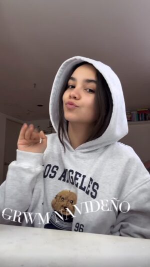 Karla Gaytán Instagram - ¿ Y a ustedes que les gusta que les regalen?
Cuéntenme
@contigo_mex
.
.
.
#publicidad
