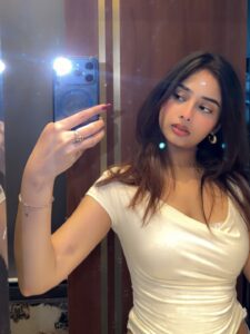 Actress Kasak Singh HD Photos and Wallpapers December 2025