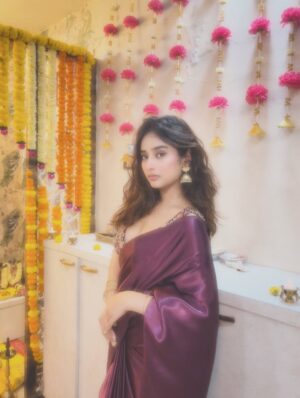 Kasak Singh Instagram - 🪔

#explorepage✨ #explore #fyp #foryoupage #diwali #trending #indian #desi #desigirl