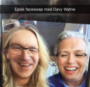 Katarina Flatland Instagram - 2026 er visst det nye 2016. Hvis det er tilfelle blir jo dette er rimelig episk år: med forlovelse, diverse reiser og spennende jobbmuligheter! 😍😅 Her er et tilbakeblikk på hva 2016 hadde å by på!
 Vanskelig å se for seg hvordan rumpa til @harald_ronneberg skal ende i ansiktet mitt (med Halvdan Sivertsen som tilskuer), men vi er jo bare i januar - alt kan skje!!!!