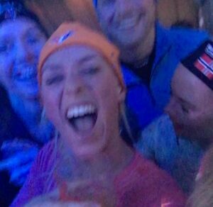 Katarina Flatland Instagram - 2026 er visst det nye 2016. Hvis det er tilfelle blir jo dette er rimelig episk år: med forlovelse, diverse reiser og spennende jobbmuligheter! 😍😅 Her er et tilbakeblikk på hva 2016 hadde å by på!
 Vanskelig å se for seg hvordan rumpa til @harald_ronneberg skal ende i ansiktet mitt (med Halvdan Sivertsen som tilskuer), men vi er jo bare i januar - alt kan skje!!!!