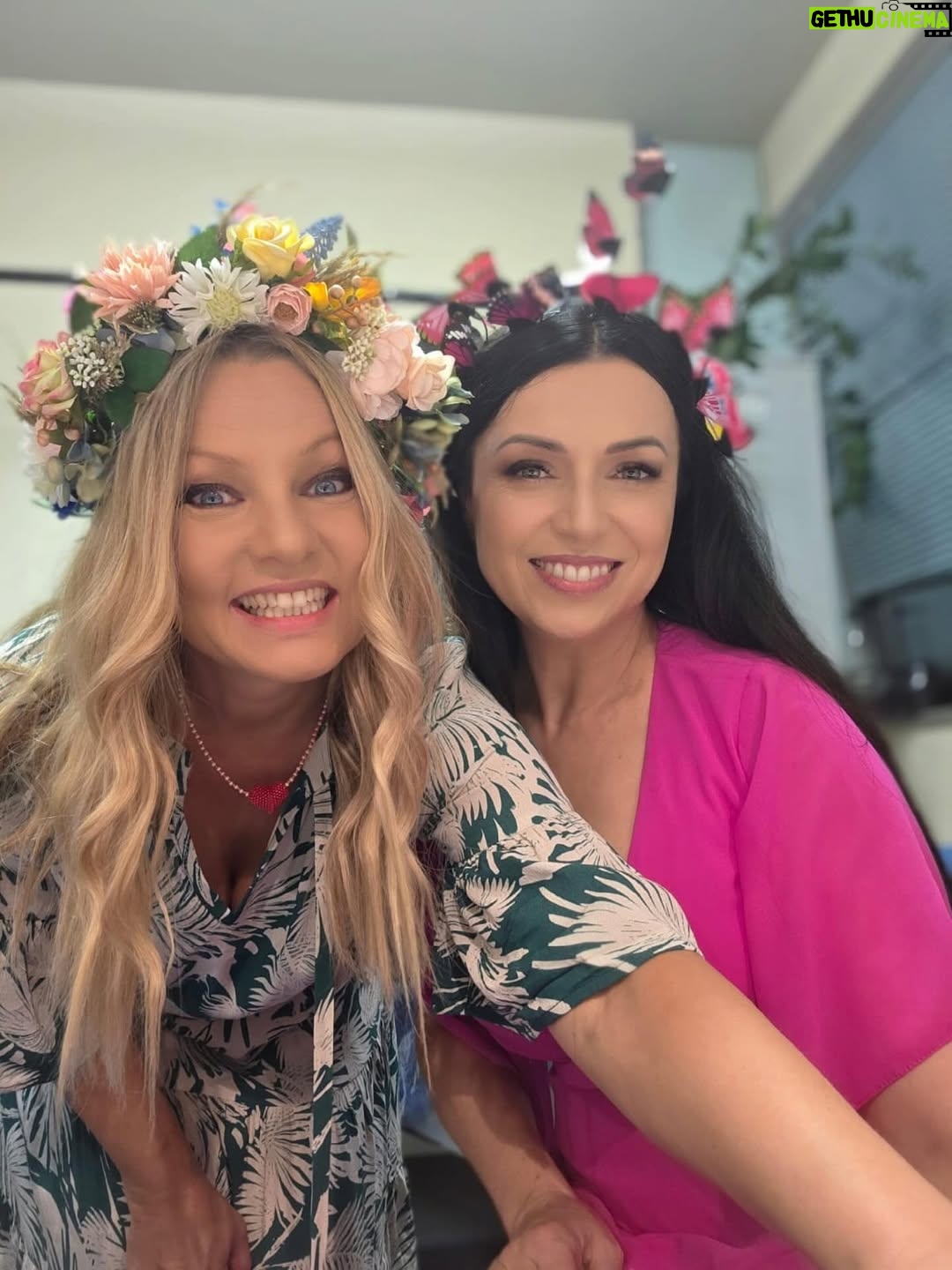 Katarzyna Bujakiewicz - 588 Likes - Świtezianki pozdrawiają z garderoby Opery Krakowskiej 😘😍 @katarzyna_pakosinska 😘
