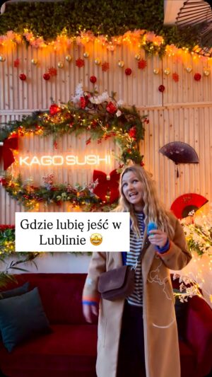 Katarzyna Bujakiewicz Instagram - Dzień dobry w sobotę …
Lecimy z polecajkami lubelskimi, czyli co Bujakiewicz robi w Lublinie i co je w Lublinie.
Dzisiaj zapraszam Was na sushi 🍣
Moje ulubione sushi w Lublinie, które najczęściej zamawiam do domu, to Kago Sushi @kago_sushi_lublin — naprawdę pyszne, świeże produkty i zawsze wysoka jakość.
A druga restauracja, jedna z moich ulubionych, która została wybitnie doceniona przez największą krytyczkę tajskich smaków — moją przyjaciółkę z Poznania — to Thai Story @thaistorylublin
Ich Pad Thai jest absolutnie genialny 🌶️
Cdn….
A video stworzone przez @wrozka 🥰Dziękuję
#lublin #toniejestwspółpraca #polecambolubię