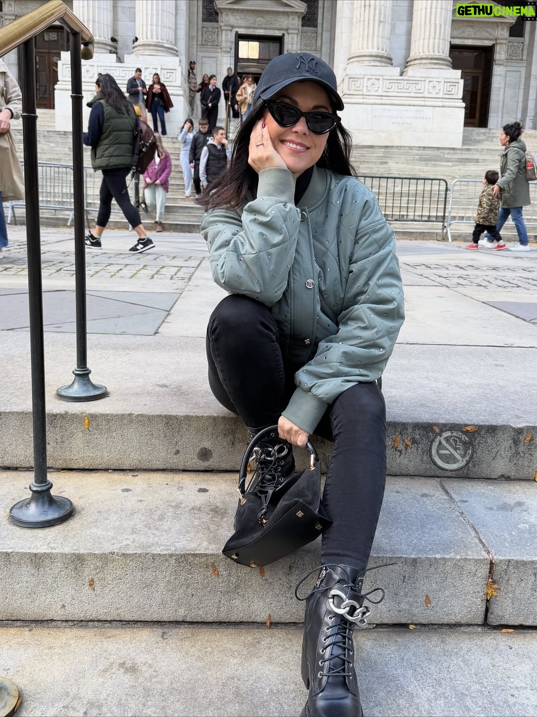 Katarzyna Cichopek - 16.7K Likes - Sobota w NY 🗽 day 2 
Ps: równo tydzień temu wzięliśmy ślub 💍💕☺️