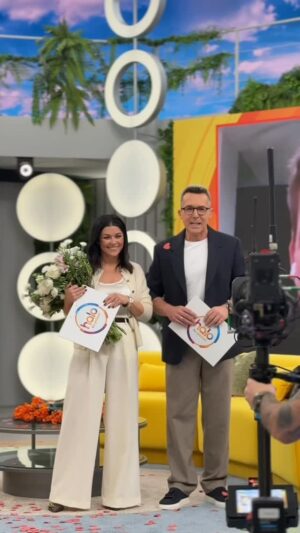 Katarzyna Cichopek Instagram - Niespodzianka dla Kasi Cichopek i Maćka Kurzajewskiego od redakcji #halotupolsat 🎂