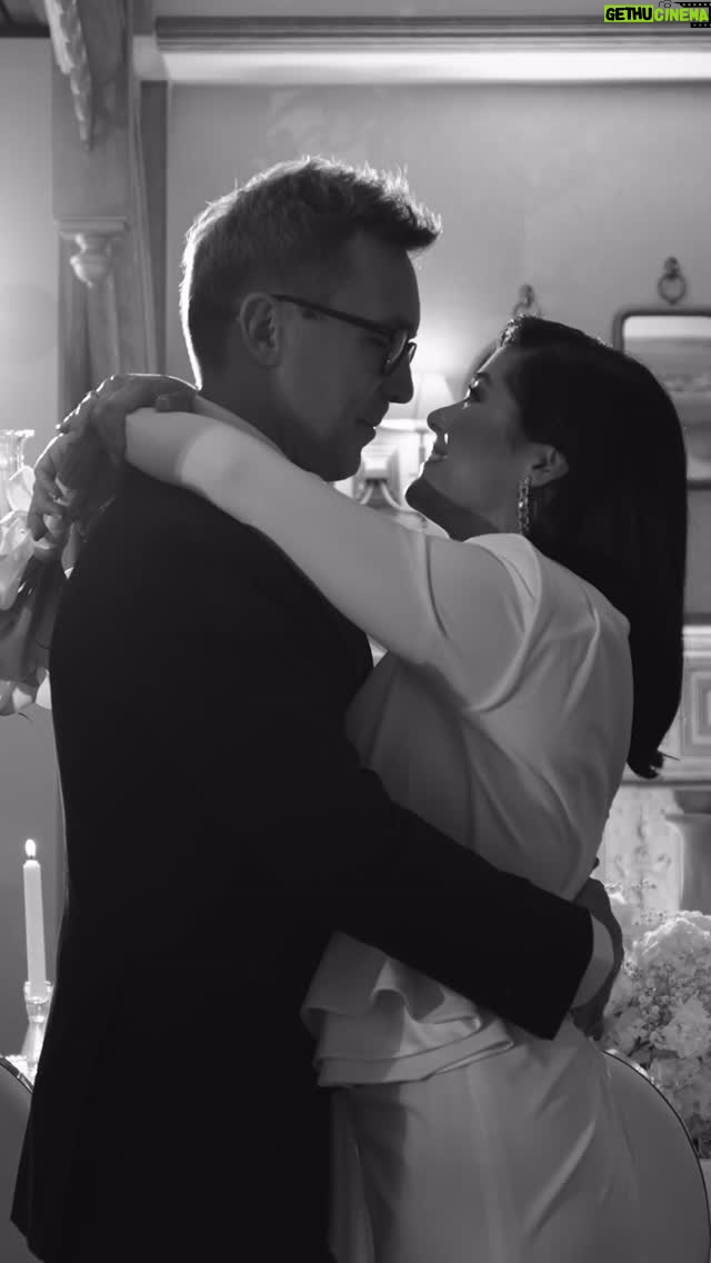 Katarzyna Cichopek - 66.8K Likes - Nie mogliśmy wyobrazić sobie piękniejszego miejsca, by powiedzieć sobie TAK 🤍💍
@hoteldrob — dziękujemy z całego serca! 💕 Tu zawsze czujemy się jak w domu.
@floradeco.decorations — dekoracje były absolutnie obłędne! 🤩
@kocik.lidia — bez Ciebie by się to nie udało. Dziękujemy za wszystko, jesteś niezastąpiona! 💖
@ka_wasilewska — najwspanialsza Bratowa na świecie! Kochamy Cię i dziękujemy za wszystko! 🥰

🎥: @studiomovie.pl