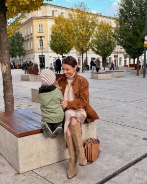 Katarzyna Glinka Instagram - Nasza niedziela🤎🤎🤎

Jesień potrafi być piękna🍂🍁🍁

#warsaw
#city
#mama
#mom
#syn
#mamaisyn