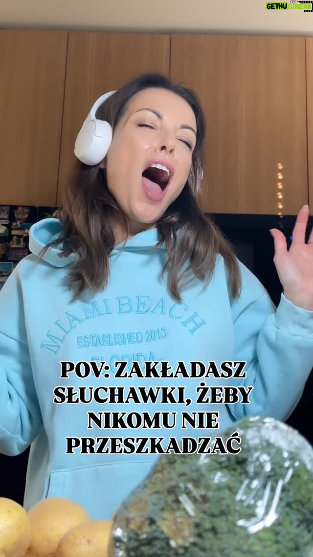 Katarzyna Glinka - 0.9K Likes - Śpiewacie gotując? 😂👩🏻‍🍳

#gotowanie #śpiewanie #alliwantforchristmas