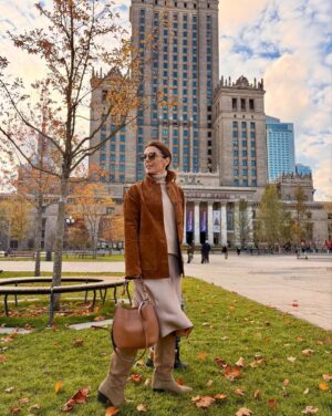 Katarzyna Glinka Instagram - Nasza niedziela🤎🤎🤎

Jesień potrafi być piękna🍂🍁🍁

#warsaw
#city
#mama
#mom
#syn
#mamaisyn