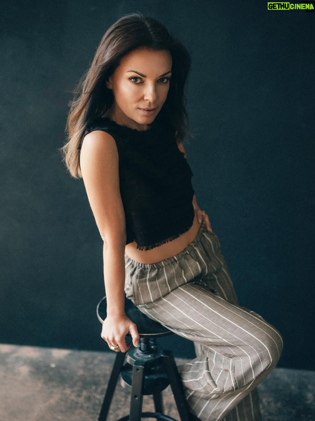 Katarzyna Glinka - 2.8K Likes - Kto z Was  pamięta Dirty Dancing????????

Nie wiem co mnie naszło ale wczoraj w nocy postanowiłam obejrzeć ten film … nie wiem w sumie który raz. Mieszczę się w setce wyświetleń🎥🎞️📽️

Kto da więcej ????🤩🤩🤩🤩

Ps
 @falkowskafotografia po raz  kolejny nie mogę się zdecydować 🥰😳😍

#foto
#film 
#kochamstarekino