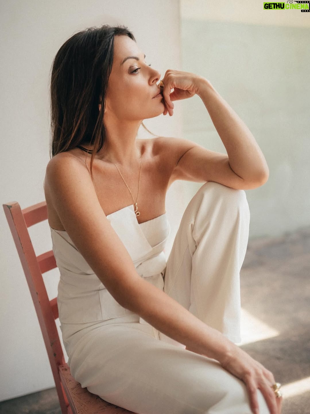 Katarzyna Glinka - 2.2K Likes - Muszę wybrać JEDNO ….
Albo czarno-białe albo w kolorze 

To które ????
Doradzicie ?

Foto  @falkowskafotografia