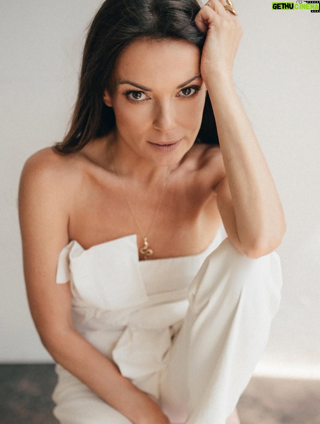 Katarzyna Glinka - 2.2K Likes - Muszę wybrać JEDNO ….
Albo czarno-białe albo w kolorze 

To które ????
Doradzicie ?

Foto  @falkowskafotografia