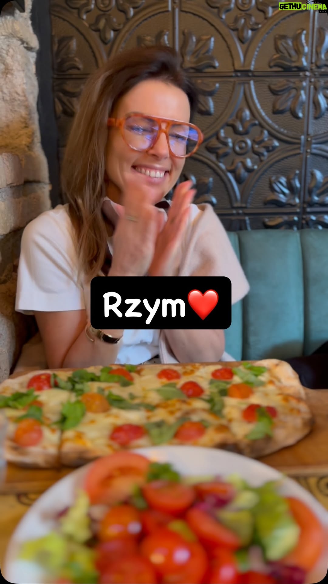 Katarzyna Glinka - 3.1K Likes - Rzym❤️❤️

Czekamy na nowy Rok

#cityofromance