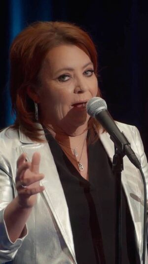 Kathleen Madigan Instagram - Alexa, play Jesus Take the Wheel
š¤: Kathleen Madigan: The Family Thread