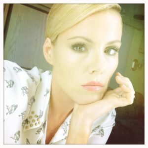 Kathleen Robertson Instagram - 2016 you were good…….