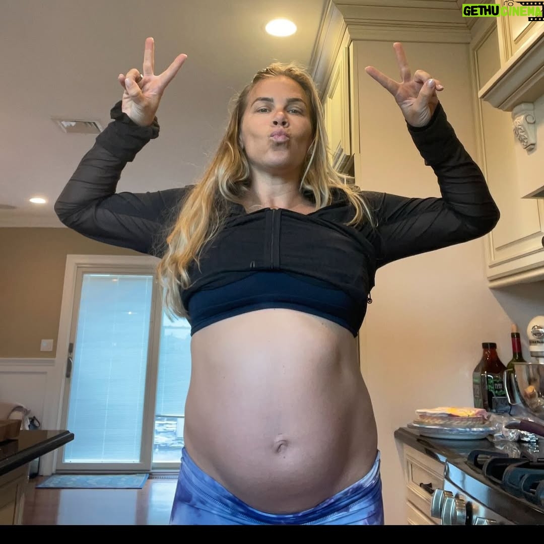 Katlyn Chookagian - 806 Likes - late new years post but im a mom now🙆🏼‍♀️