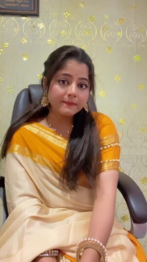 Kaveri Bagalkote Instagram - Saree from: @pure_mysore_silk
#kaveribagalkote #makeupartist #kannada #love #trending