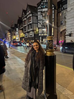 Kavita Ghai Instagram - Thank you, 2025, for the lessons, the strength, and the memories that shaped me.
#blessed #thankful #besttimeoftheyear #christmas #newyear #london #greatfull