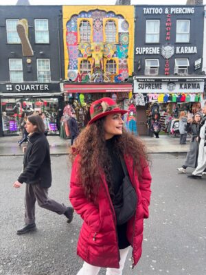Kavita Ghai Instagram - Thank you, 2025, for the lessons, the strength, and the memories that shaped me.
#blessed #thankful #besttimeoftheyear #christmas #newyear #london #greatfull