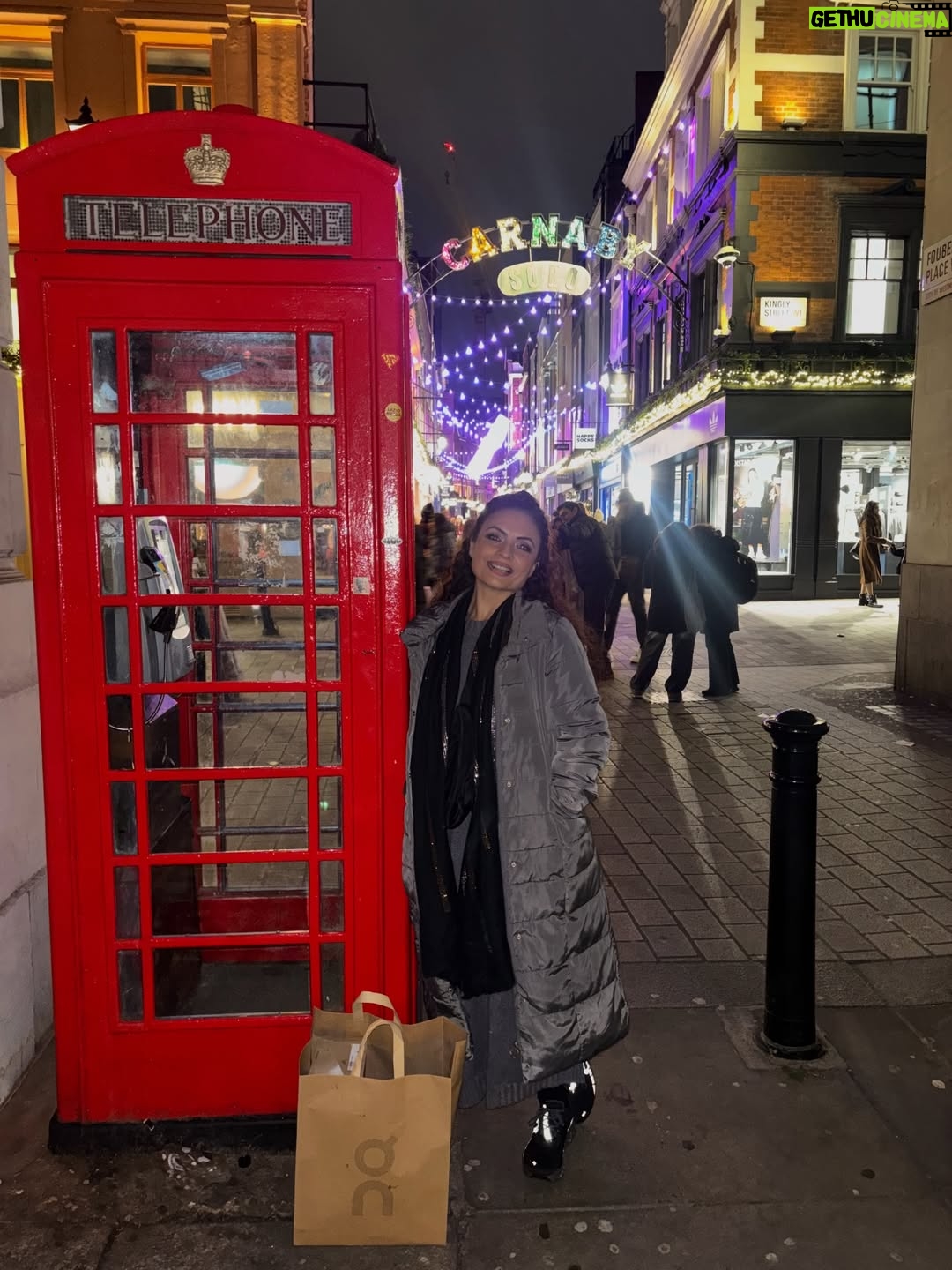Kavita Ghai - 1.2K Likes - Thank you, 2025, for the lessons, the strength, and the memories that shaped me.

#blessed #thankful #besttimeoftheyear #christmas #newyear #london #greatfull