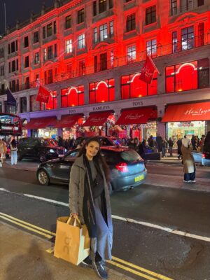 Kavita Ghai Instagram - Thank you, 2025, for the lessons, the strength, and the memories that shaped me.
#blessed #thankful #besttimeoftheyear #christmas #newyear #london #greatfull