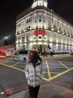 Kavita Ghai Instagram - Thank you, 2025, for the lessons, the strength, and the memories that shaped me.
#blessed #thankful #besttimeoftheyear #christmas #newyear #london #greatfull