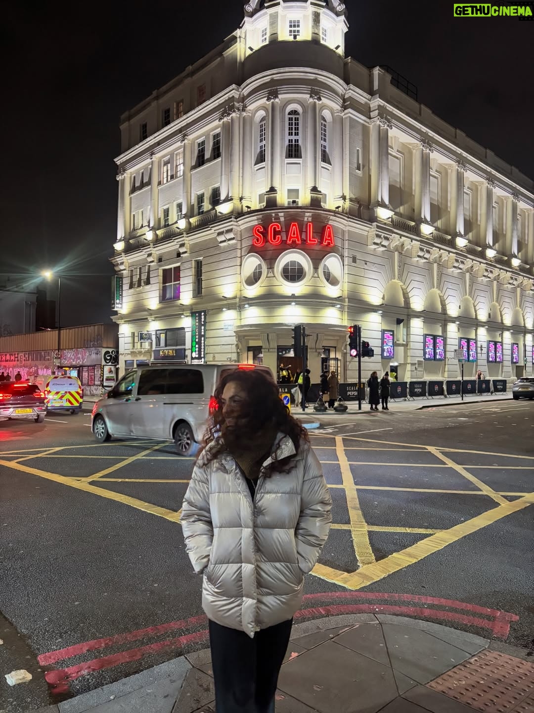 Kavita Ghai - 1.2K Likes - Thank you, 2025, for the lessons, the strength, and the memories that shaped me.

#blessed #thankful #besttimeoftheyear #christmas #newyear #london #greatfull