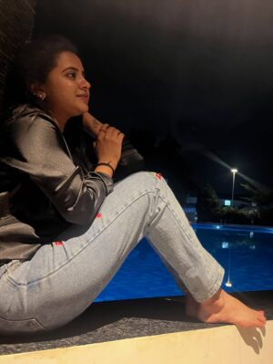 Kavyashree Gowda Instagram - 🖤✨ 
.
.
#kavyashreegowda #gowri #mangalagowri #moon #love #ksg