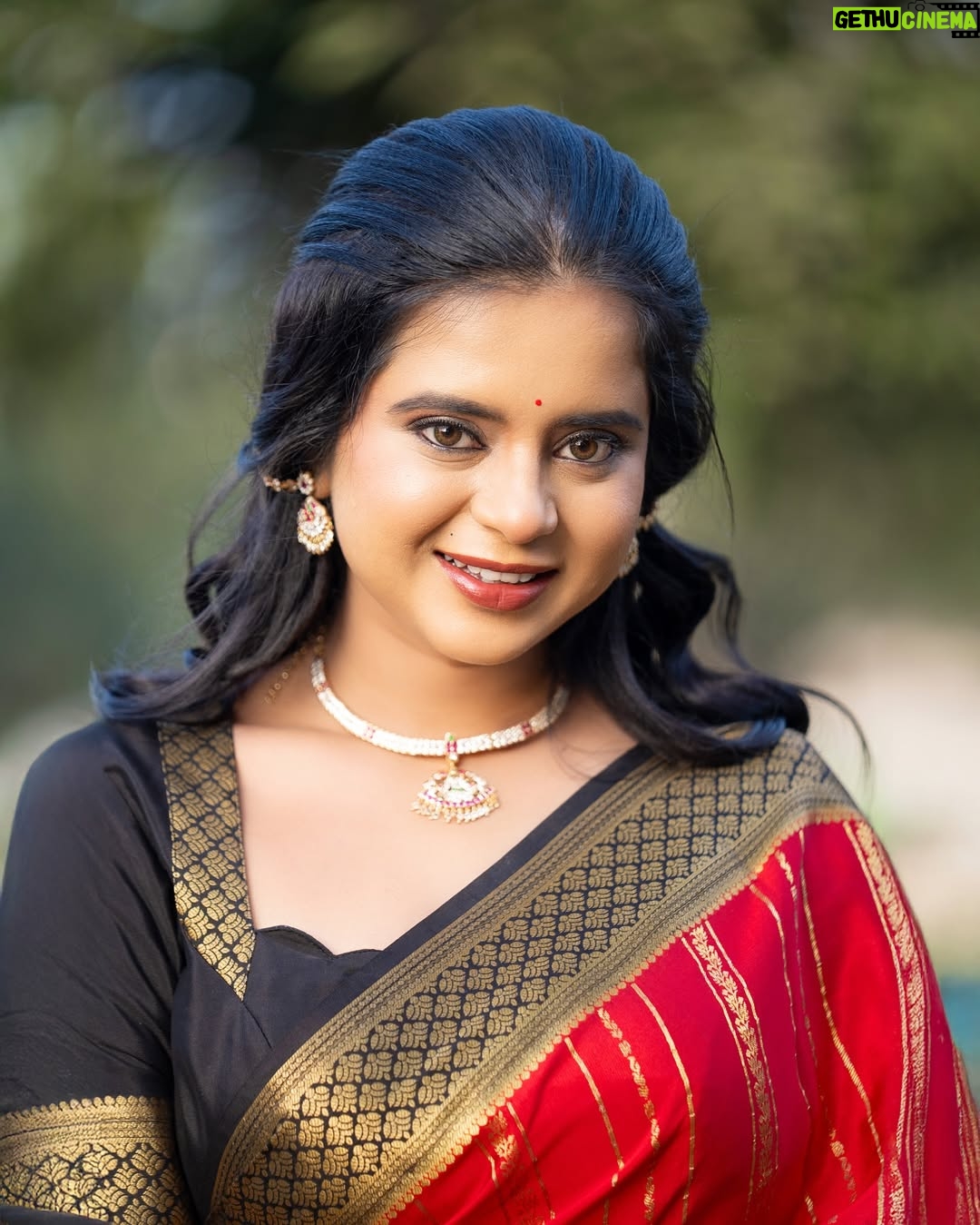 Kavyashree Gowda - 14.1K Likes - Saree vibes only ❤️✨ 
.
PC : @rainbow_photography_official 
.
Saree : @sulakshmisilks 
.
Stylist: @_sagittarianb 
Mua : @makeupbymamathanaidu 
Hairstyle : @varshagowda_hairstylist 
.
.
#kavyashreegowdaofficial #ksg #mysoresilk #saree #shree #love #southindian #actress