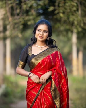 Kavyashree Gowda Instagram - Saree vibes only ❤️✨ 
.
PC : @rainbow_photography_official 
.
Saree : @sulakshmisilks 
.
Stylist: @_sagittarianb 
Mua : @makeupbymamathanaidu 
Hairstyle : @varshagowda_hairstylist 
.
.
#kavyashreegowdaofficial #ksg #mysoresilk #saree #shree #love #southindian #actress