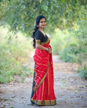 Kavyashree Gowda Instagram - Saree vibes only ❤️✨ 
.
PC : @rainbow_photography_official 
.
Saree : @sulakshmisilks 
.
Stylist: @_sagittarianb 
Mua : @makeupbymamathanaidu 
Hairstyle : @varshagowda_hairstylist 
.
.
#kavyashreegowdaofficial #ksg #mysoresilk #saree #shree #love #southindian #actress