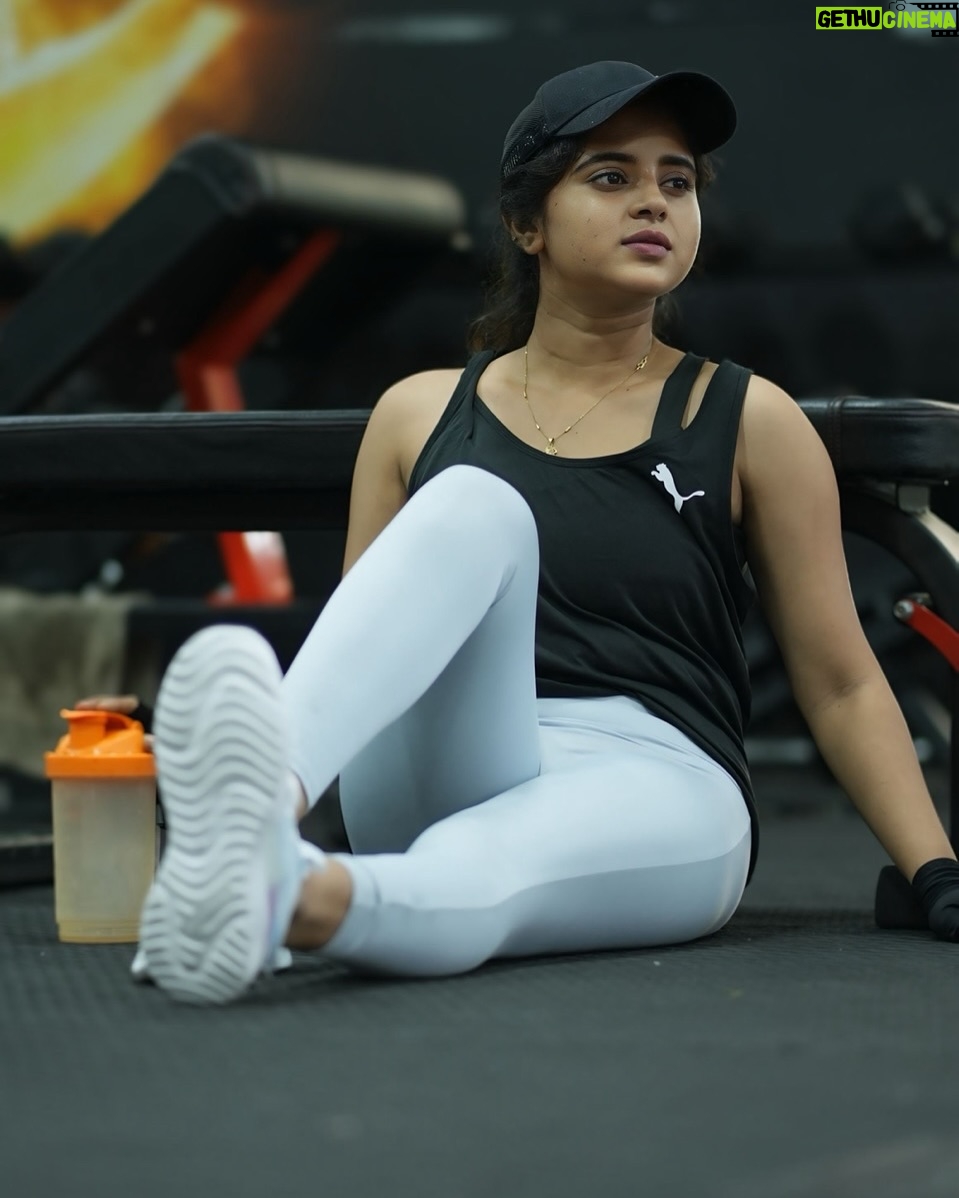 Kavyashree Gowda - 29.4K Likes - You are the architect of your own destiny 🖤✨
.
.
.
#kavyshreegowda #ksg #gowri #mangalagowrimaduve #actress