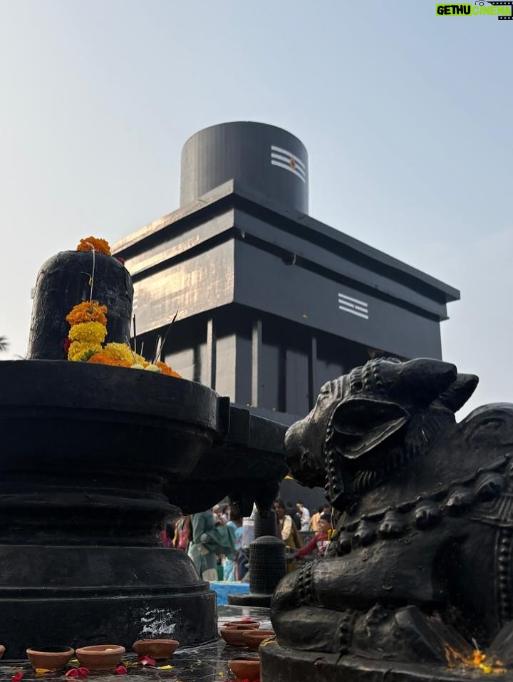 Kavyashree Gowda - 11.8K Likes - I believe nothing happens by mistake. You know, the universe has a divine plan. That sounds dramatic. 01/01/2026❤️🧿☘️
.
.
#kotilingeshwaratemple #kotilingeshwara #lordshiva #gowri #kavyashreegowda #ksg