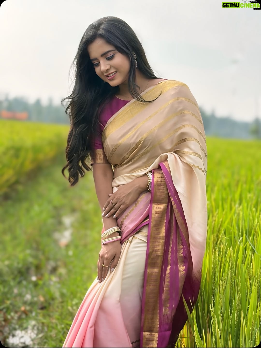 Kavyashree Gowda - 8.6K Likes - Gowri 😍
.
Mandya ❤️
.
#gowri #kavyashreegowdaofficial #love #gowri❤️ #mangalagowrimaduve😘♥️ #bbk #bigboss9