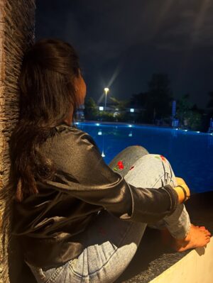 Kavyashree Gowda Instagram - 🖤✨ 
.
.
#kavyashreegowda #gowri #mangalagowri #moon #love #ksg
