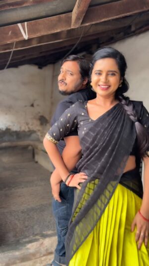 Kavyashree Gowda Instagram - Hawa Hawa 🤗😀
.
VC : @sushmith_jain
.
#Gowriandvenky #kavyashreegowda #kavyashreegowdaofficial #ksg #actress #vjamithraj #hawahawa