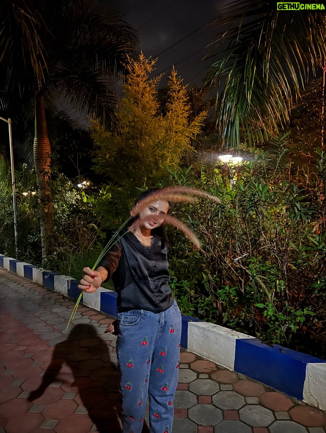 Kavyashree Gowda - 8K Likes - 🖤✨ 
.
.
#kavyashreegowda #gowri #mangalagowri #moon #love #ksg