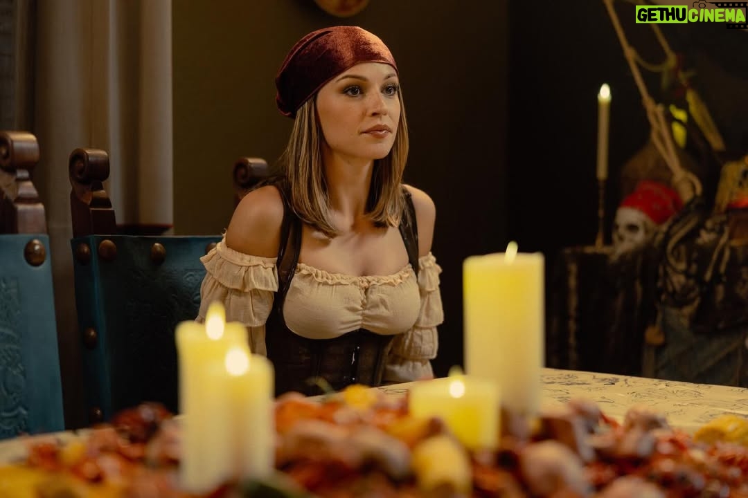 Kayla Wallace - 71.7K Likes - We have fun on @landmanpplus 🏴‍☠️ 

New episode now streaming on @paramountplus