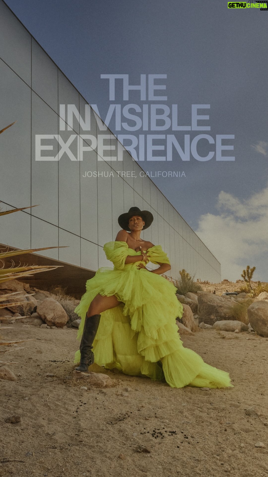 Keenyah Hill - 3.9K Likes - THE CAT’S OUTTA THE BAG!! 🎉 Our next Portfolio Workshop will be at The world famous INVISIBLE HOUSE in Joshua Tree, CA on October 5th!! Come shoot and stay the night with us! @theinvisiblehouse 
Comment INVISIBLE to learn more !!