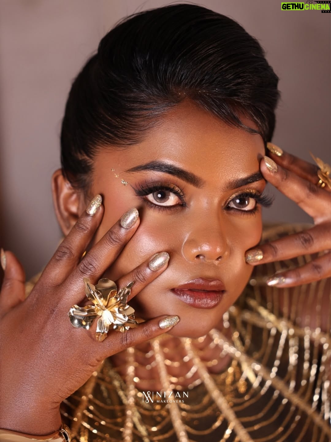 Keerthana Ravindran - 16.9K Likes - Rich skin. Real glow !

Mua @nizanmakeovers 
.
.
#DuskySkinMakeup
#DeepSkinMakeup
#MelaninRichSkin
#BrownSkinBeauty
#RichComplexion