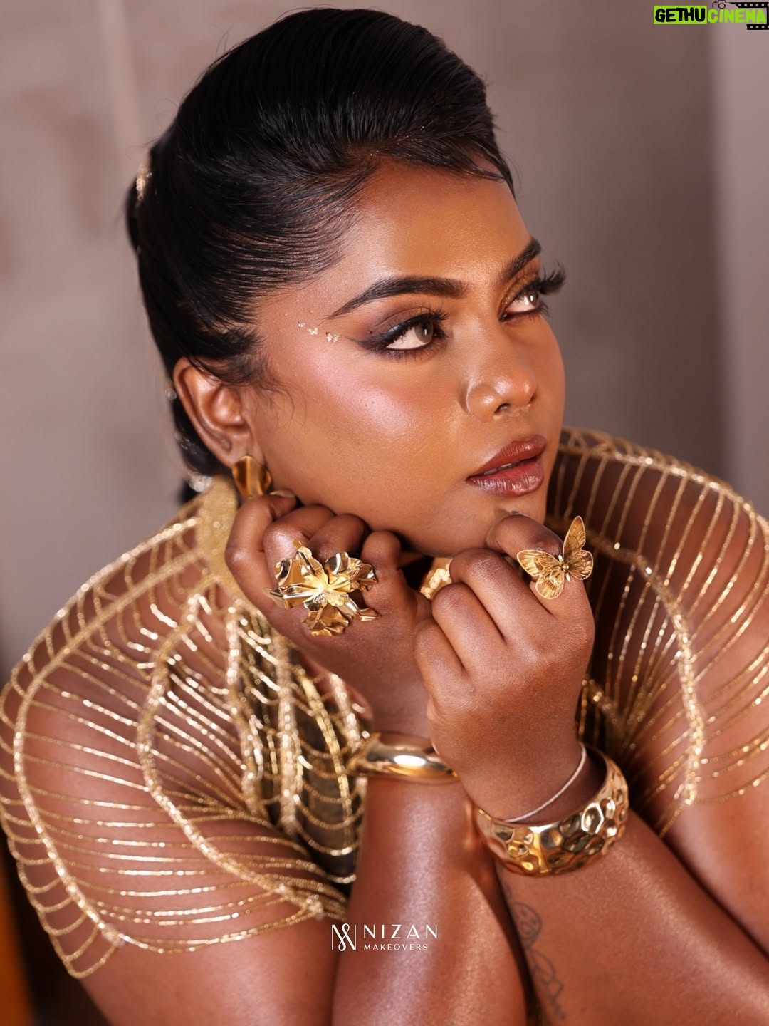 Keerthana Ravindran - 16.9K Likes - Rich skin. Real glow !

Mua @nizanmakeovers 
.
.
#DuskySkinMakeup
#DeepSkinMakeup
#MelaninRichSkin
#BrownSkinBeauty
#RichComplexion