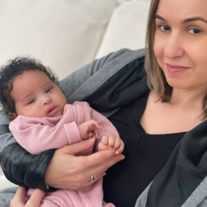 Kellee Stewart Instagram - MANAGED with LOVEš
Oh, how sweet it is for my amazing and brilliant manager @robynlb129 to meet her tiniest new client!šš„° Auntie Robyn and mommy have a longstanding special relationship in the world of fertility. Robyn and I executive produced and sold my fertility story ā29 Eggsā together to A&E studios for Lifetime @lifetimetv
Even though Covid shut the movie down, Iād like to think it needed a different ending. It needed our Baby Phoenix to be born! Who knows, they say babies bring magic! To be continuedā¦
WE LOVE YOU Auntie Robyn! Thank you for making the trip and bringing Mama Blue to meet our best creation yet! You are THE BEST!!
#AuntieManager #AuntieGang #Nixie