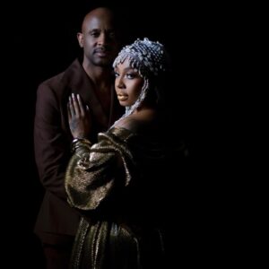 Kelly Khumalo Instagram - How it started and how it’s going……. 🤟🏾