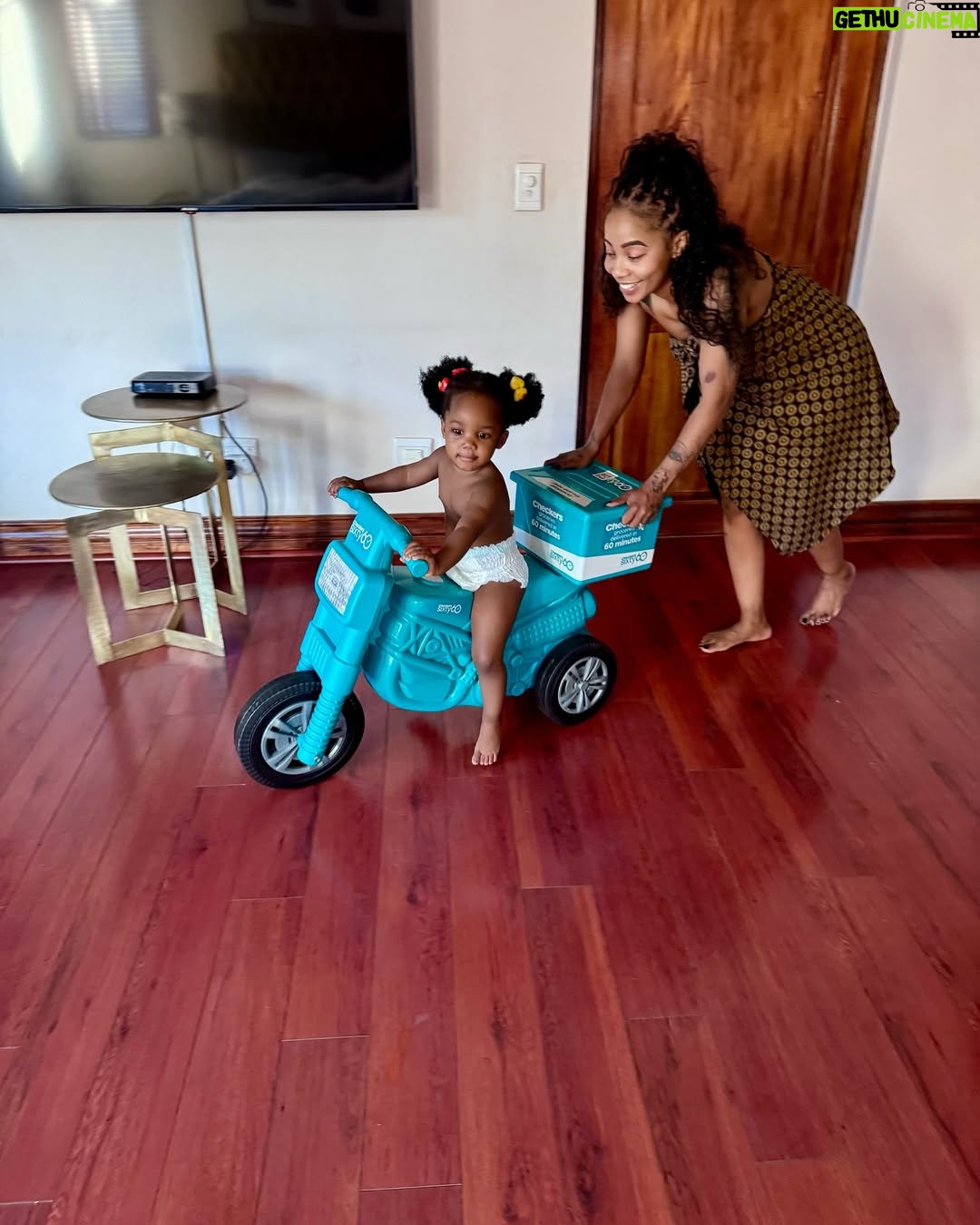 Kelly Khumalo - 23K Likes - Checkers did pull a number on us as parents here, I bought this unwillingly, the marketing strategy on this is top tier… every toddler now feels like the delivery guy❗️