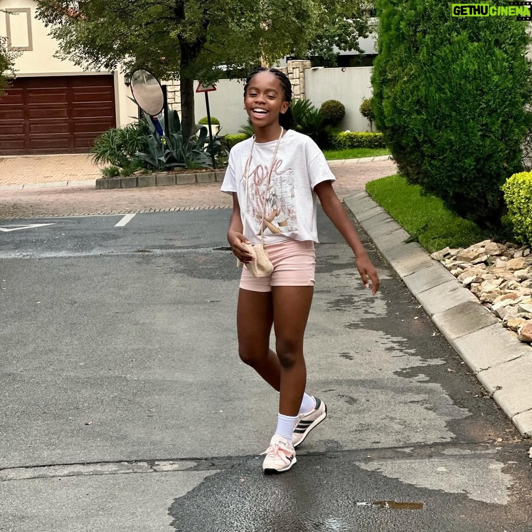 Kelly Khumalo - 51.8K Likes - Damn!…. Where did the time go…..My beautiful La chocolate 🍫 ❤️ Mamas Buzz Bee 🐝