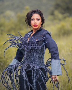 Kelly Khumalo Instagram - GREATNESS❗️ Styled by @tsotetsikl makeup by @makeupbyminkzz9 photographed by @fistoartist 👏🏽🐆