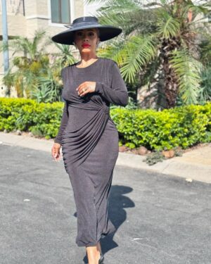 Kelly Khumalo Instagram - Had to pull out an @anitaferreiradesigns to bid farewell to one of our own 👏🏽🐆🤴🏾