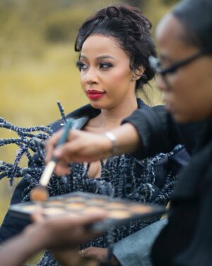 Kelly Khumalo Instagram - GREATNESS❗️ Styled by @tsotetsikl makeup by @makeupbyminkzz9 photographed by @fistoartist 👏🏽🐆